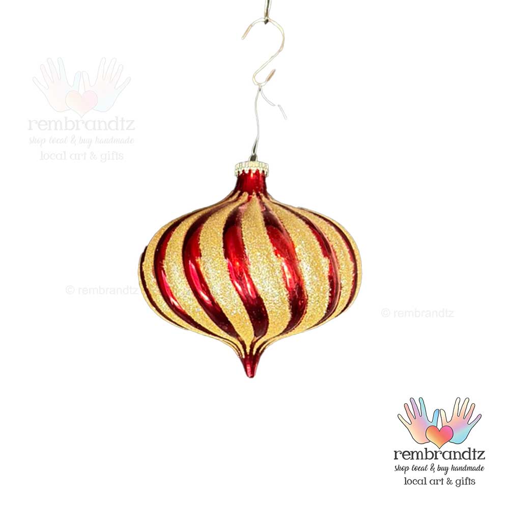 Vintage Red Ornament XL